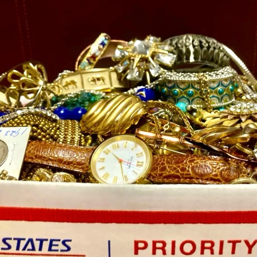 KRISTI’s SPECIAL~ 5 LB vintage to modern fashion jewelry lot~ gold & silver